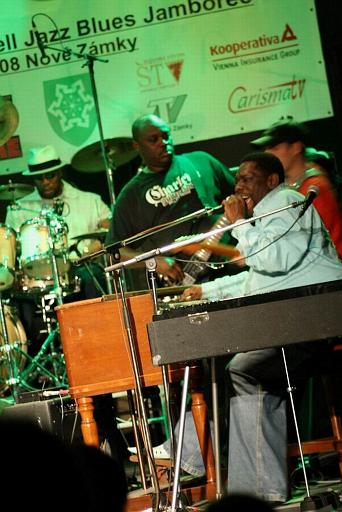 Lucky Peterson6